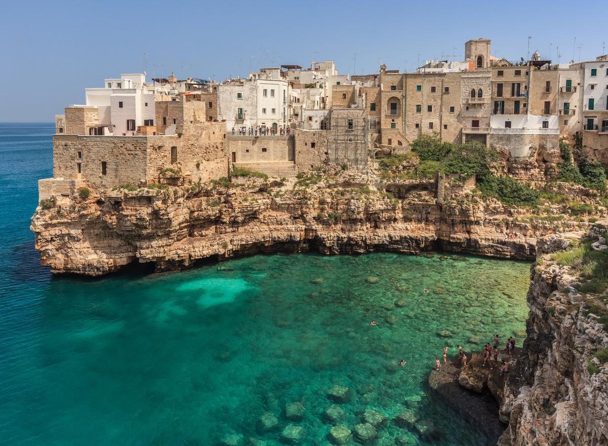 Bari