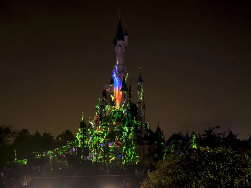 طوكيو ديزني لاند (Tokyo Disneyland)